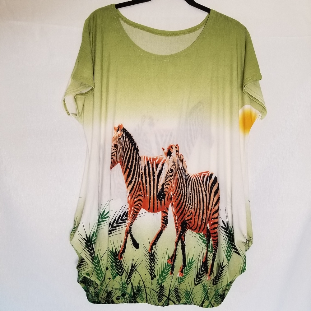 Womans Casual Shirt Blouse Sz XL/ XXL Zebra Printed Brass Studs Short Sleeve